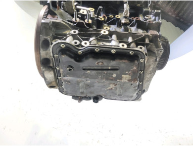 Engine type M9R817 - Renault LATITUDE - R0-8737H