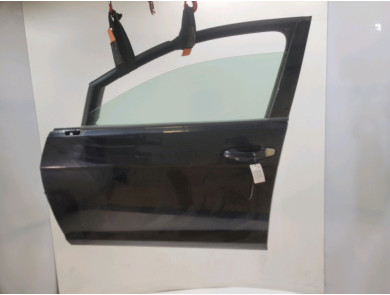 Left front door used - Volkswagen GOLF - 5G4831055AS