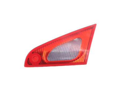 Feu de coffre arrière droit occasion - Mitsubishi COLT - 8336A030