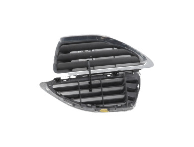 Grille used - Renault MEGANE - 8200057386