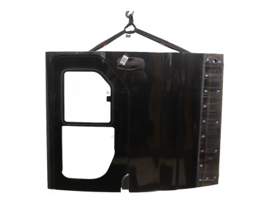 Right rear sliding door