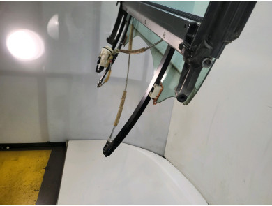 Right window-lift - Audi A3 II PH.1 - 8P0959802G - F0-3168J