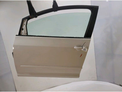 Left front door used - Volkswagen GOLF PLUS - 5M0831301P
