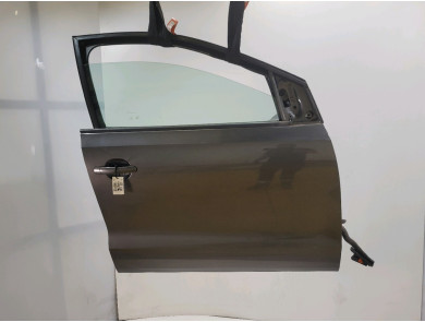 Right front door  used - Volkswagen POLO - 6R4831056J