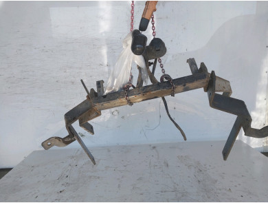 Hitch used - Chevrolet CAPTIVA - 044-961