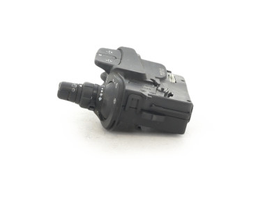 Commodo droit - Renault CLIO ESTATE III PH.2 - 8201590631 - P0-0990K