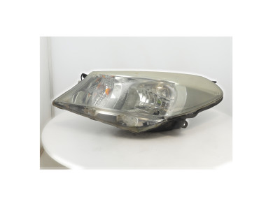Left headlight - Toyota YARIS III PH.1 - 811700D450 - X1-2834H