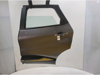 Rear left door used - Renault CAPTUR - 821012117R