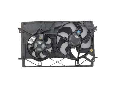 Radiator fan + mounting used - Renault TRAFIC - 214810735R
