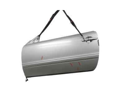 Left door (3-door models only)
