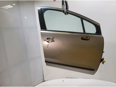 Right front door  used - Peugeot 3008 - 00009004AV