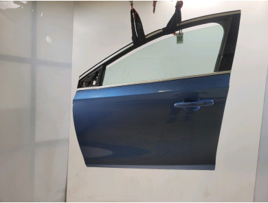 Left front door used - Volvo V40 - 32321018
