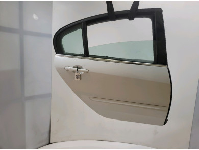 Right rear door used - Renault LAGUNA - 821000022R