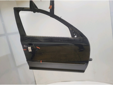 Right front door  used - Skoda OCTAVIA - 1Z0831056