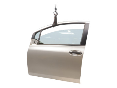 Left front door used - Toyota YARIS - 670020D170