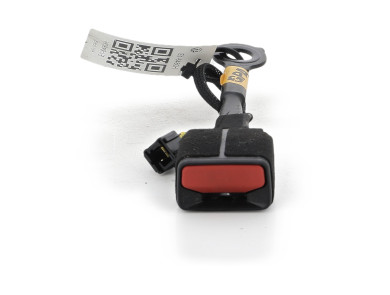 Right front belt clip used - Peugeot 208 - 98 135 293 XT