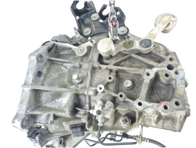 Boîte de vitesses type 3030052891 - Toyota YARIS III PH.1 - C1-5946Z