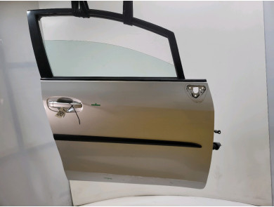 Porte avant droite occasion - Toyota VERSO - 670010F020