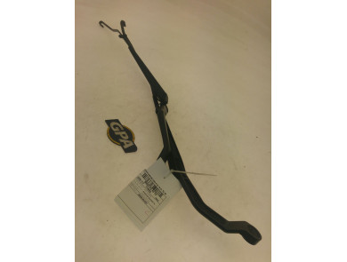 Front wiper arms (x2) used - Nissan ALMERA - 28886BN002