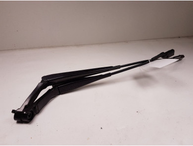 Front wiper arms (x2) used - Nissan PULSAR - 28886-4MA0A-