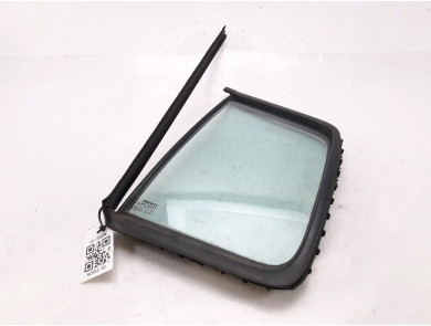 Left rear quarter window used - Renault CLIO CAMPUS - 8200703287