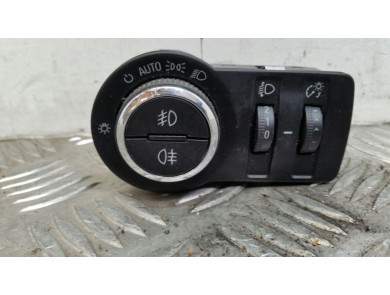 Interrupteur d'éclairage occasion - Chevrolet ORLANDO - 13301752 