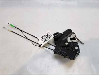 Right door lock used - Toyota YARIS - 690300D150