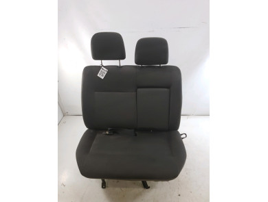 Front bench seat used - Toyota HI-ACE - GPA-22-0017721