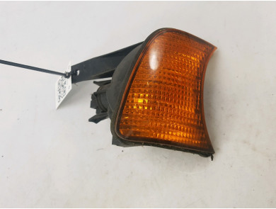 Right front indicator used - BMW SERIE 5 - 63131384034