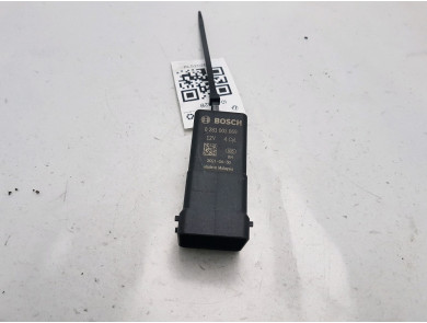 Glow cycle control unit used - Mitsubishi L200 - 1860C331