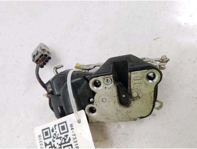 Right front door lock used - Toyota HI-ACE - GPA-22-0011919