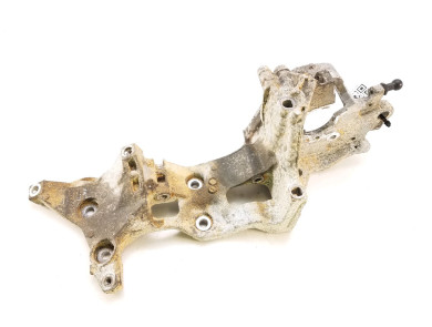 Injection pump mounting used - Audi A3 - 04L903143D