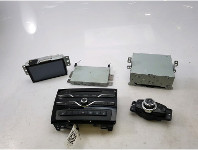 Poste multimédia occasion - Infiniti QX30 - 28330-4GN4H