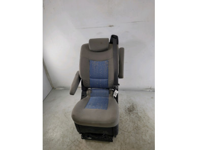 Right rear seat   used - Renault TRAFIC - GPA-23-0021575