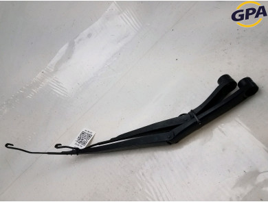 Front wiper arms (x2) used - KIA RIO - 983211W000