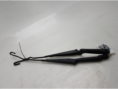 Front wiper arms (x2) used - Volkswagen POLO - 6N1955410