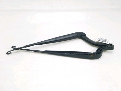 Front wiper arms (x2) used - Land Rover RANGE SPORT - DKB500271PMD