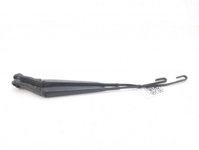 Front wiper arms (x2) used - Nissan MICRA - 28886-BC100-