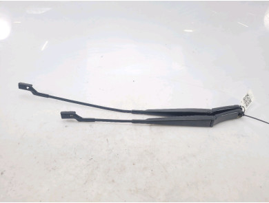 Front wiper arms (x2) used - Volkswagen UP - 1S1955410 03C