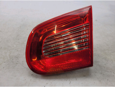 Right hatchback boot light used - Volkswagen EOS - 1Q0945094