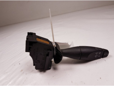 Right indicator stalk used - Ford FOCUS - 1097542