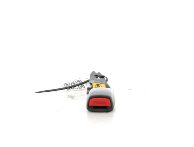Attache ceinture sécurité arrière gauche occasion - Toyota YARIS VERSO - 7338052010B1