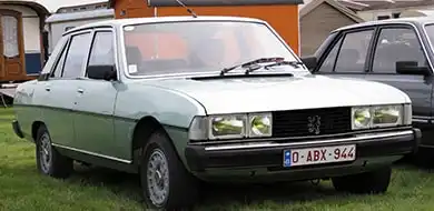 Phare avant droit Peugeot 604