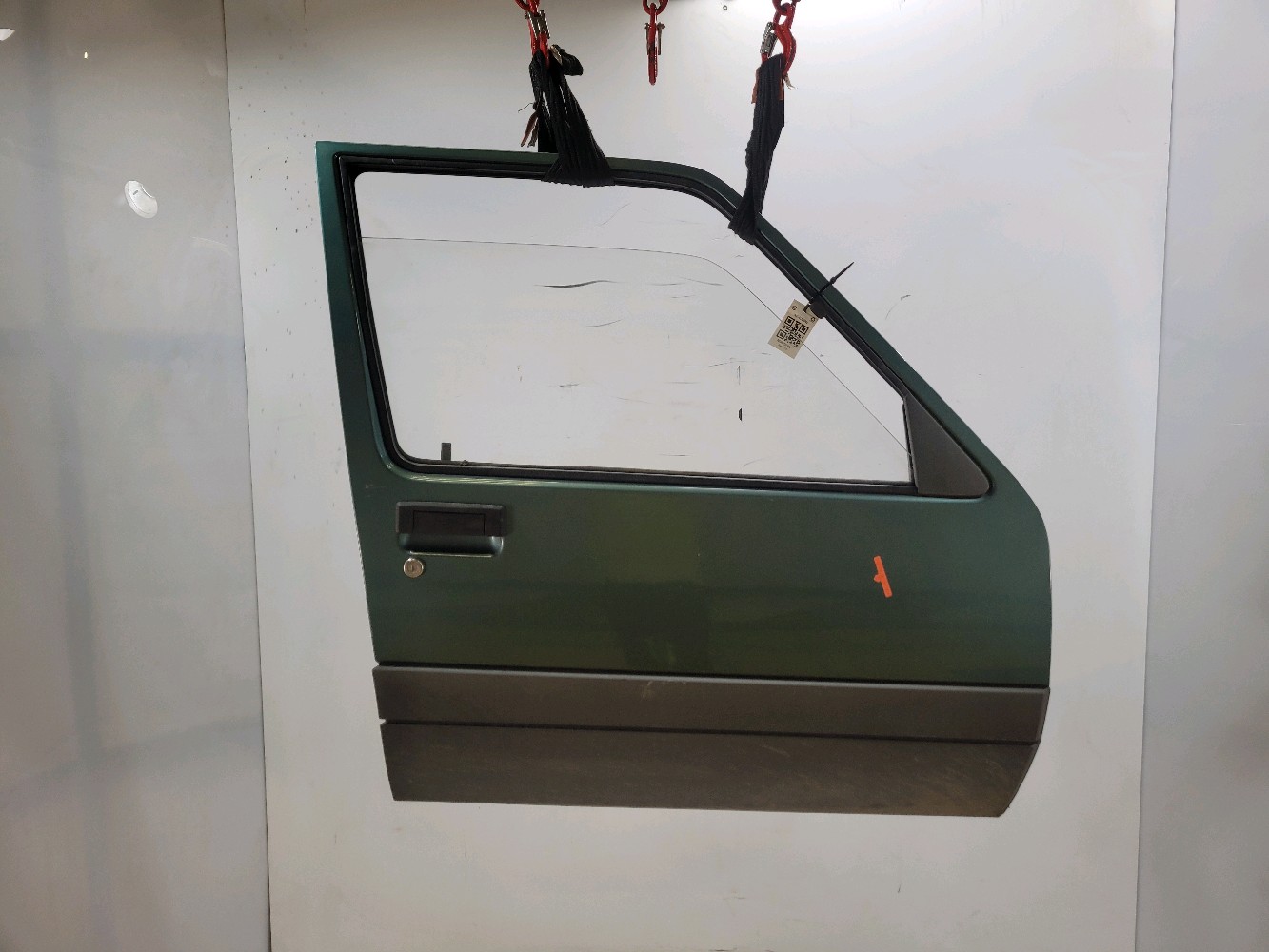 Vitre Avant Droite Pour Renault Super 5 - Référence 7701614512, D'occasion En Bon état