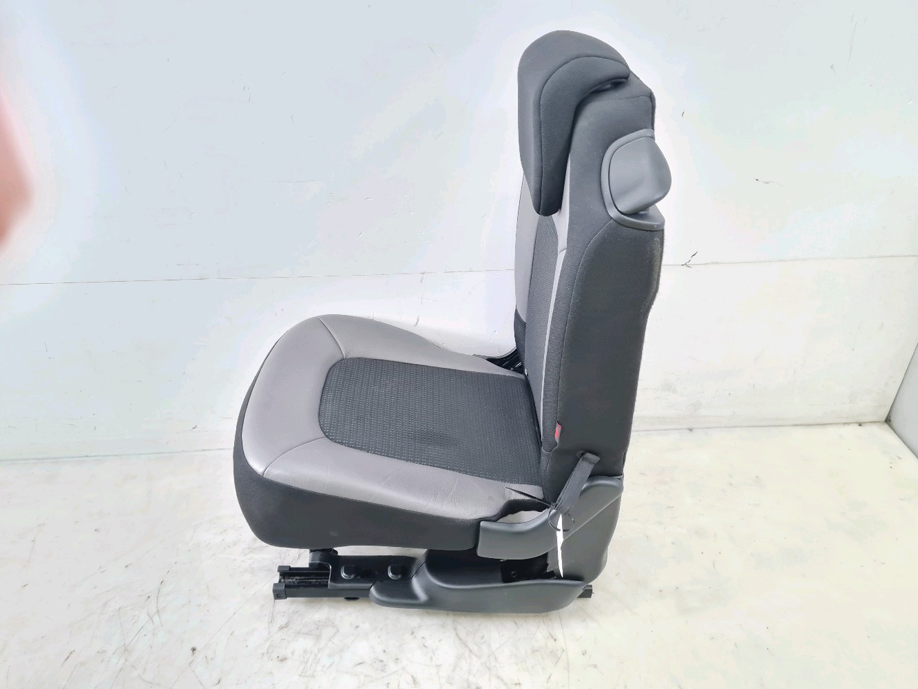 right-rear-seat-used-citroen-grand-c4-picasso-1610439980-gpa